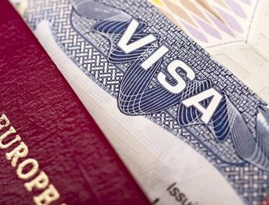 Spiegel: Η Ελλάδα επεκτείνει το πρόγραμμα «χρυσή βίζα»